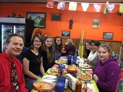 Spanish Club field trip to Cinco de Mayo Restaurant